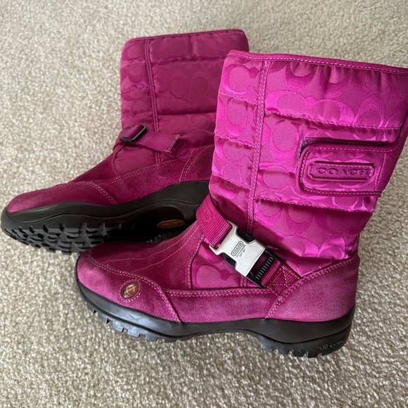 Authentic Coach Snow Boots - Picture 1 of 8